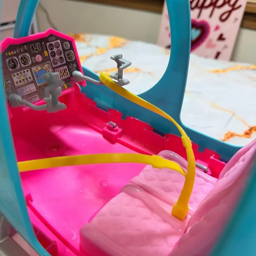 Barbie like new